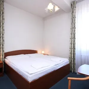 Legie 3* Praga