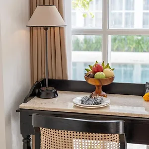 https://colony-seminyak.hotelsseminyak.net